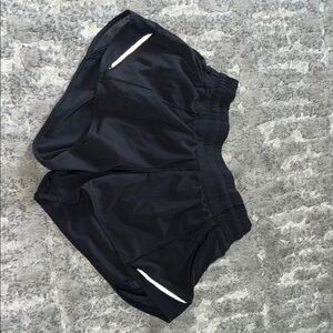 Lululemon authentic Hotty Hot short 2.5 inch. Low rise